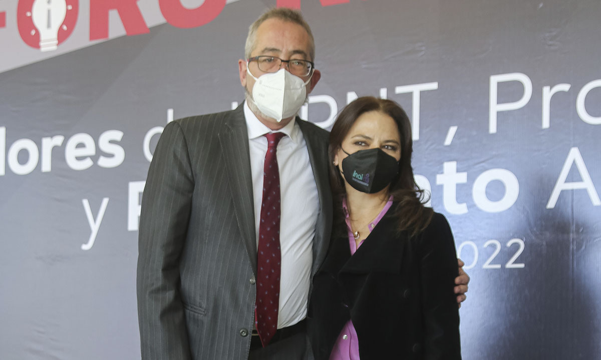 OSCAR GUERRA FORD Y JULIETA DEL RIO VENEGAS
