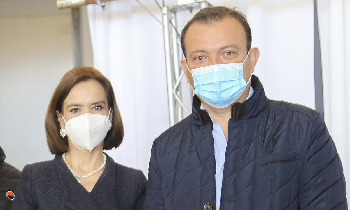 MIRNA MONCADA Y JULIAN NOCHEBUENA HERNANDEZ