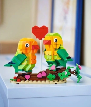 Expresa tu amor con este set de construcción de Tortolitos