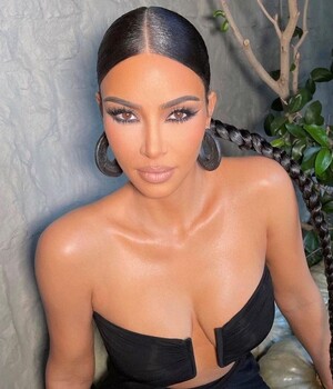 Kim Kardashian y Pete Davidson celebran primer San Valentín juntos