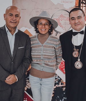 Víctor Absalón, Patricia Velasco y Mario Rojas