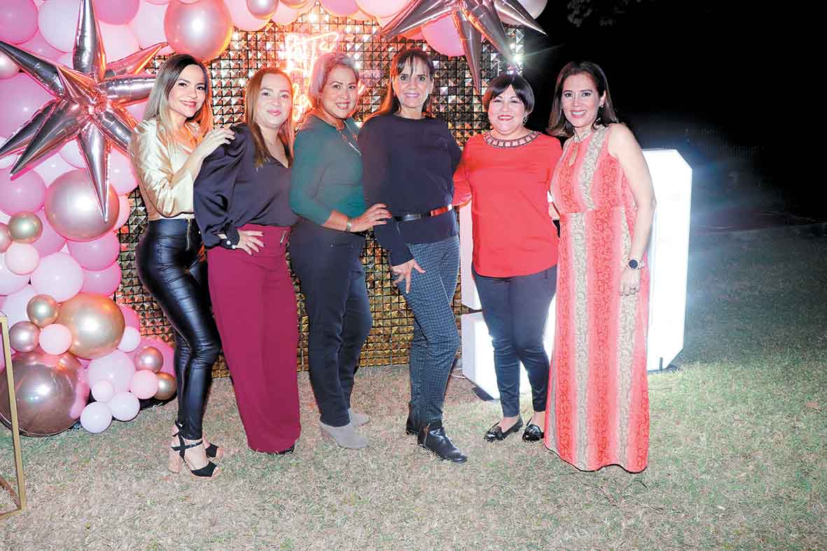 Margarita Torres, Amilca Rodríguez, Adriana Cortez, Honoraria Mar, Kary Trejo y Liliana Garza  / Foto: Dennis Hernández
