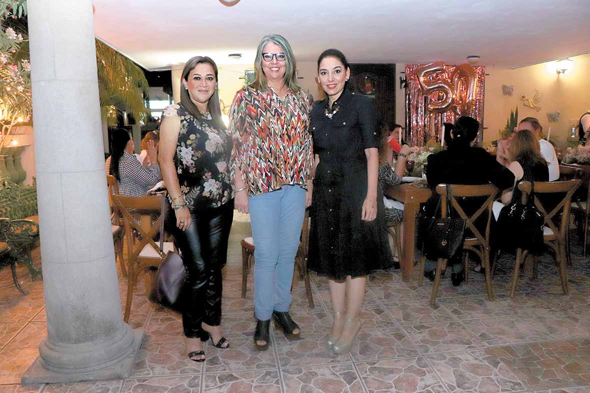 Lupita Vera, Gaby Baldierra y Claudia Segura / Fotos: Dennis Hernández