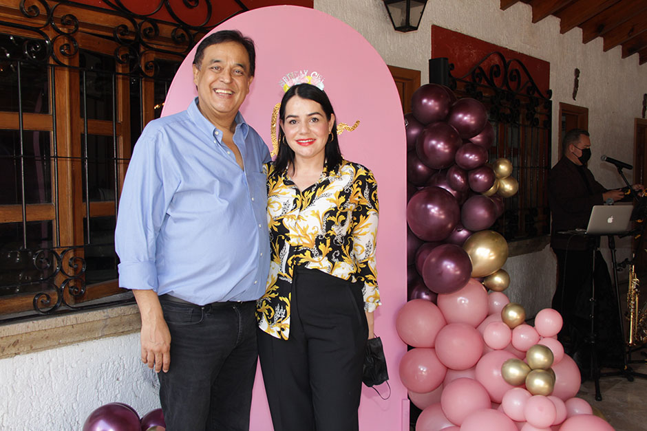 Salvador Cosío y Paulina Corella