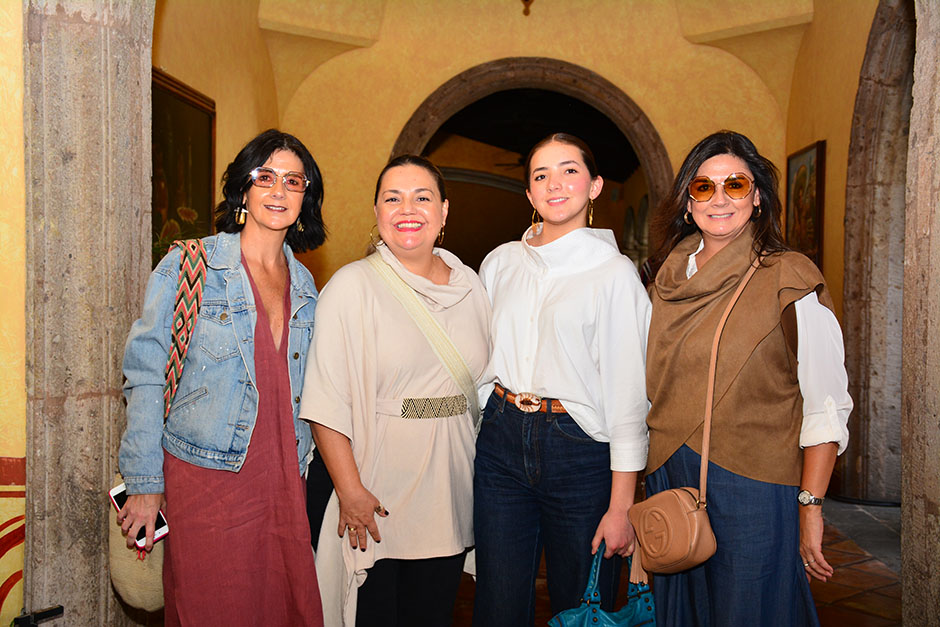 Sofía Preciado, Cristina Rosell, Juliana Suro y Marcela Preciado
