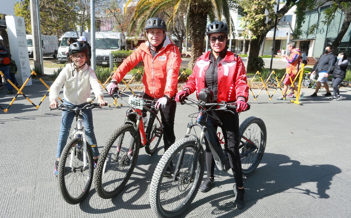 Isabella Castaño, Sergio Castaño y Jéssica Romo / Foto: Omar Valdez