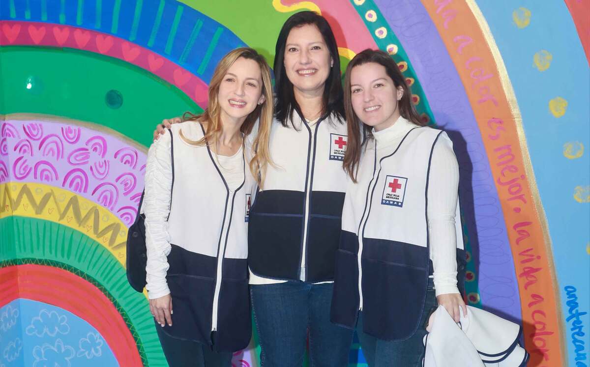 Lorena Bremer, Lorena Salas de Bremer y Bárbara Bremer