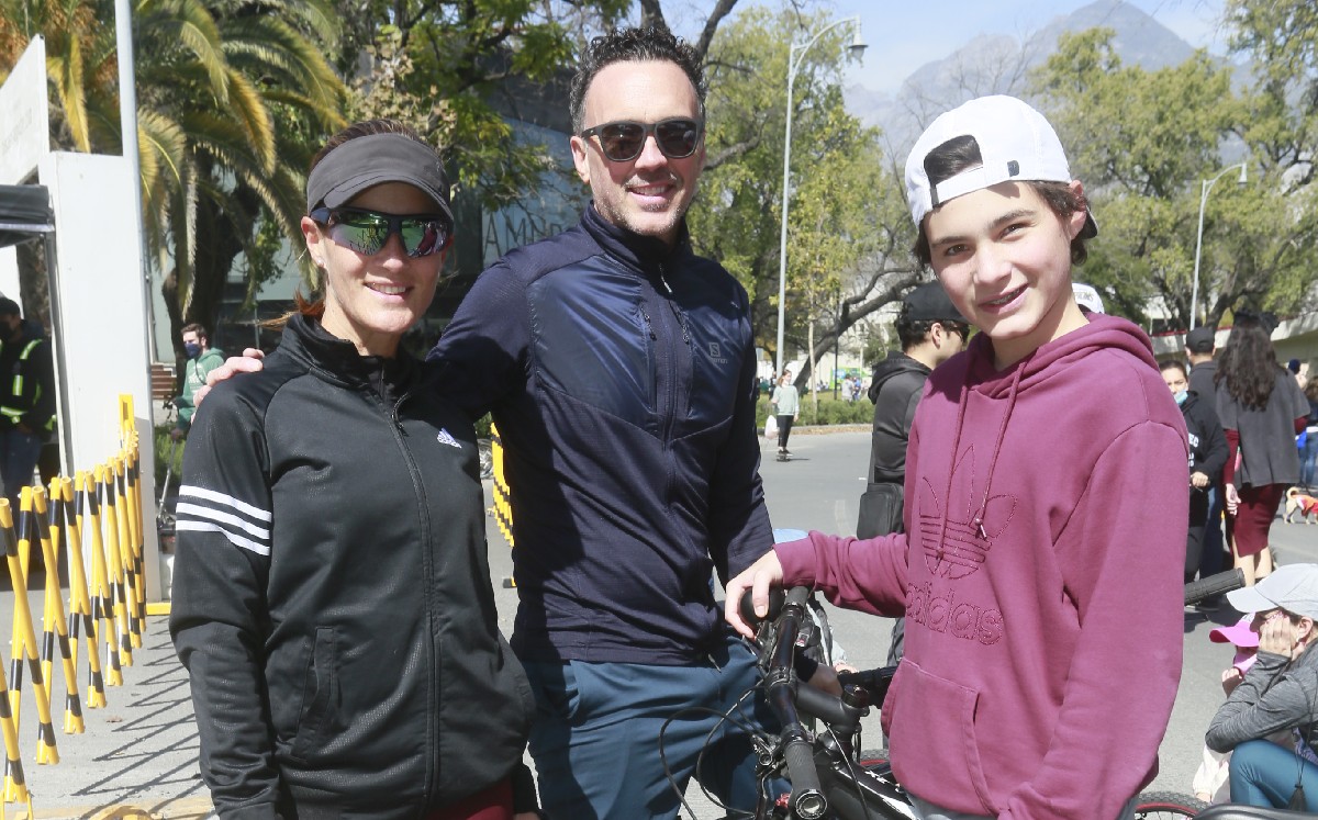 Marimar Pando, Ivan Allande y Valentino Allande / Foto: Omar Valdez