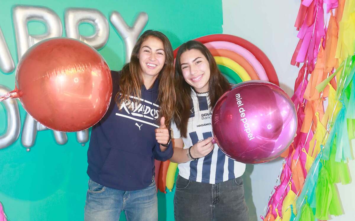 Christina Burkenroad y Paola Zambrano