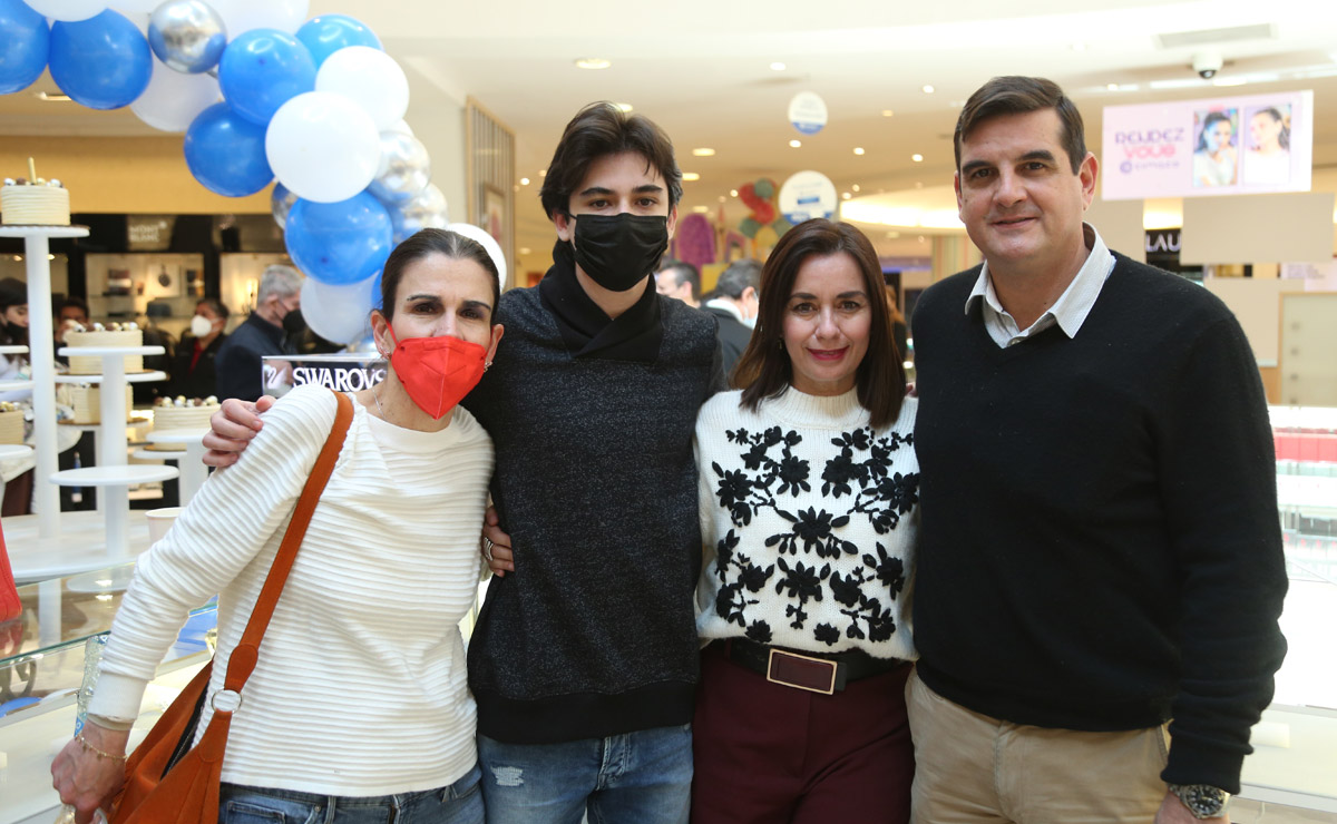 Laura, Anuar, Anabel y Alfredo