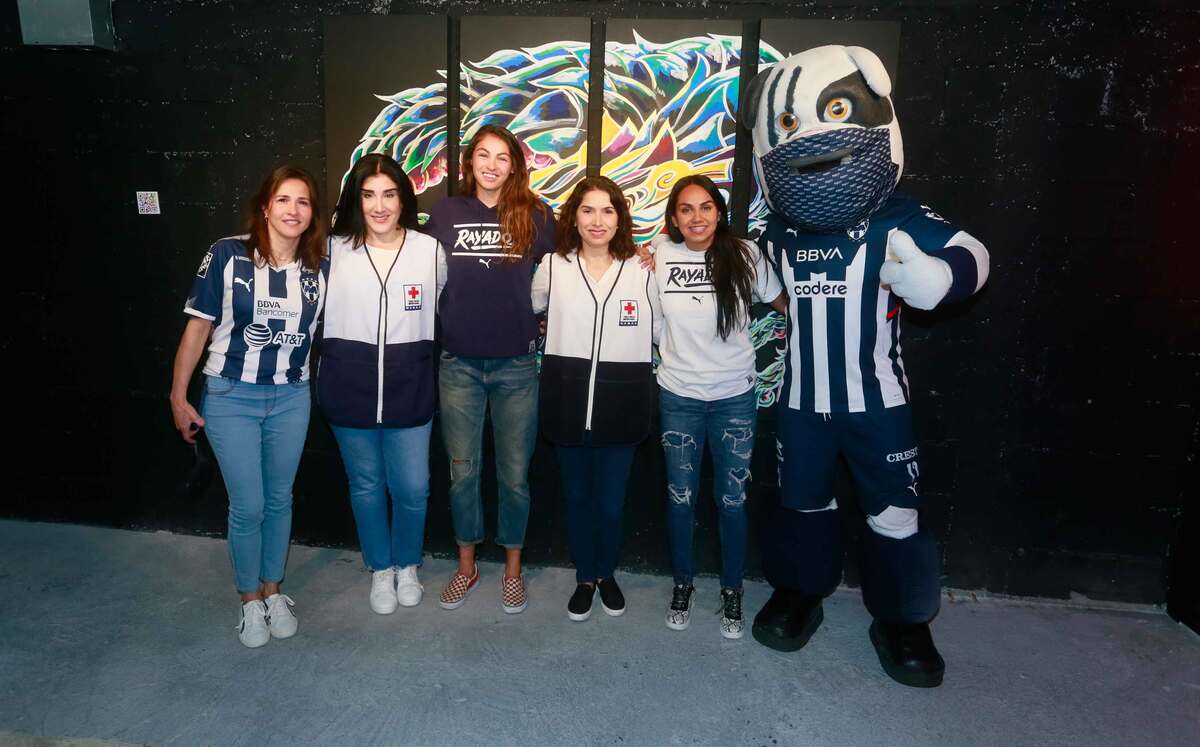 Zayda Elizondo, Mercedes Hinojosa de Villarreal, Christina Burkenroad, Mónica Díaz de Zambrano y Andrea Sánchez