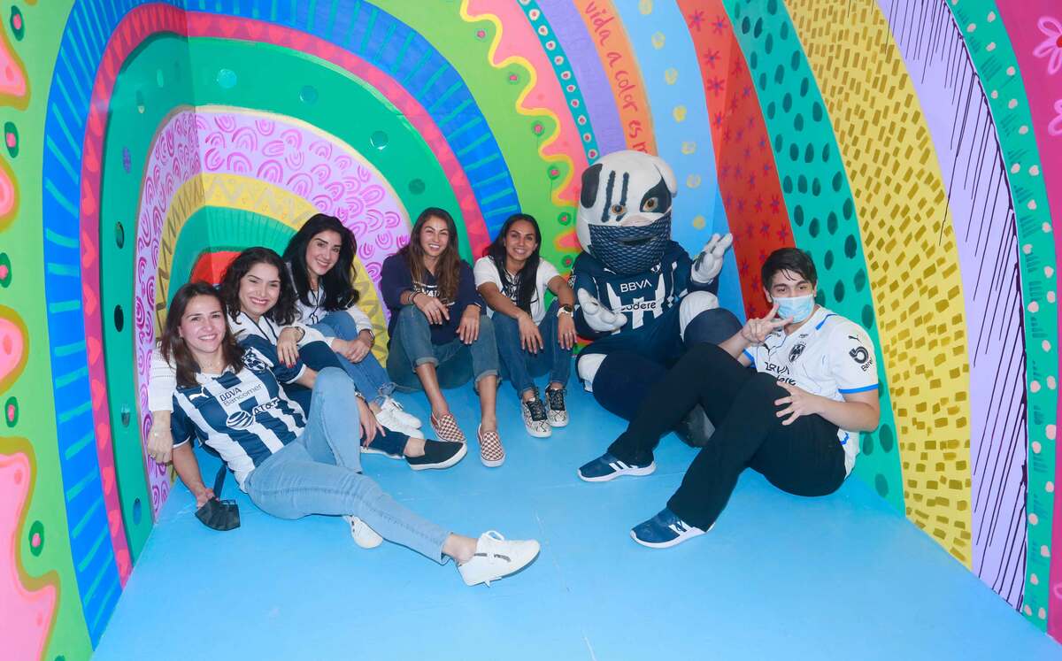 Zayda Elizondo, Mónica Diaz de Zambrano, Mercedes Hinojosa de Villarreal, Christina Burkenroad, Andrea Sánchez y Gabriel Gutiérrez