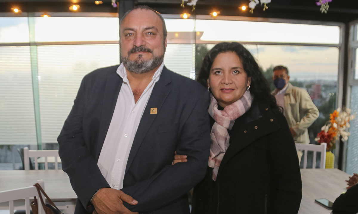 RIGOBERTO AGUILAR Y JUDITH GONZÁLEZ