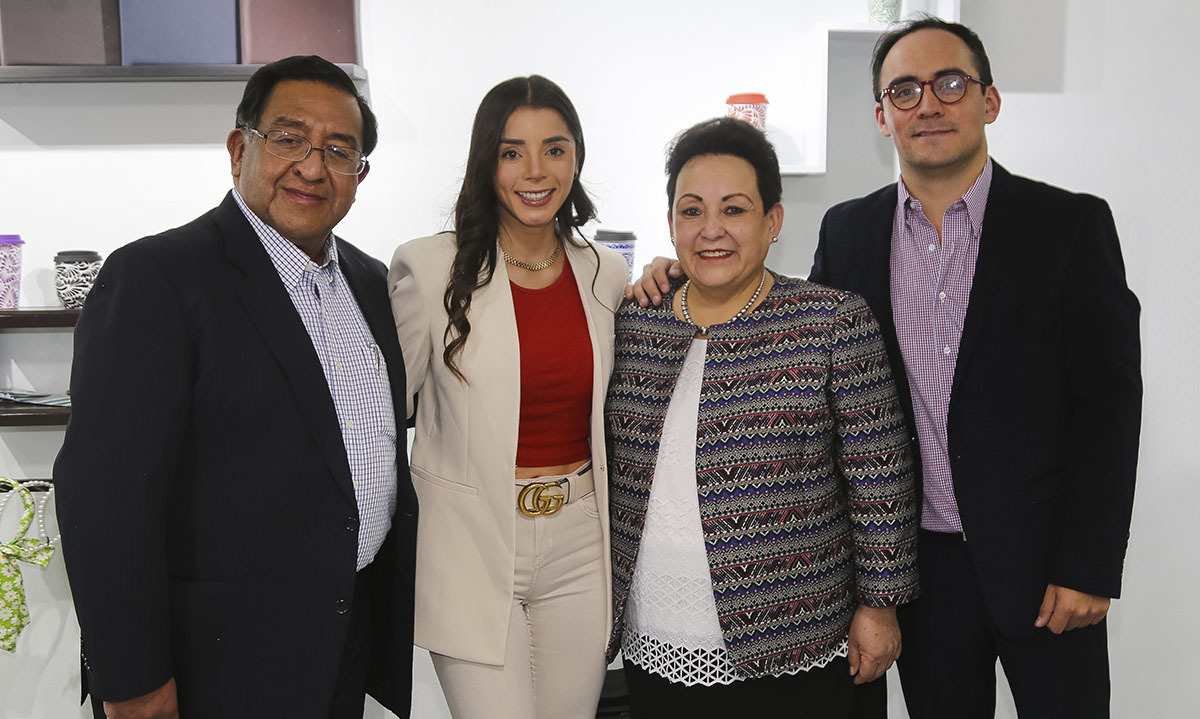 PEDRO LUIS NOBLE, JIMENA PÉREZ, PAQUITA CÓRDOVA DE NOBLE Y LUIS NOBLE