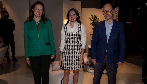 La marca danesa de muebles BoConcept conquista el corazón de Puebla. Liliana Ortiz, Paola Letayff y Alejandro Cañedo. (Fotos: Vladimir Zayas)