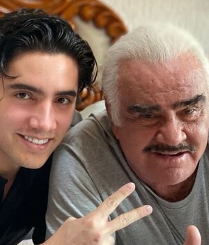 Álex Fernández y Vicente Fernñandez. Foto: Instagram