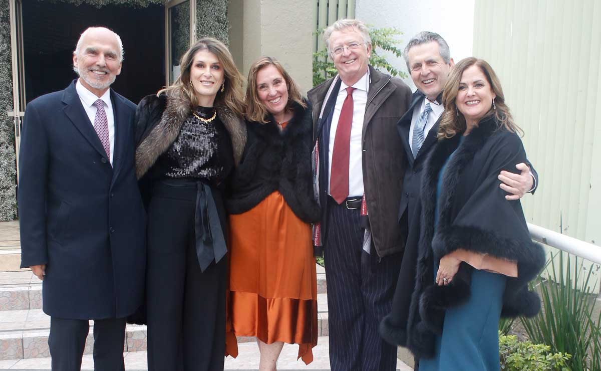 Diego Zorrilla, Cristina Sada de Zorrilla, Mágala Martínez de Martán, Pedro Martán, Manuel Sada y Ana sofía Zambrano de Sada / Fotos: Antonio Mir