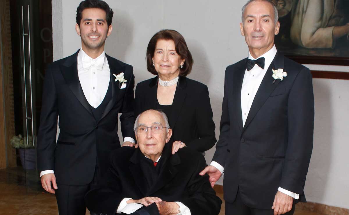 Francisco Garza Ayala, Angelina Zambrano de Garza, Francisco Garza Zambrano y Francisco Garza González / Fotos: Antonio Mireles
