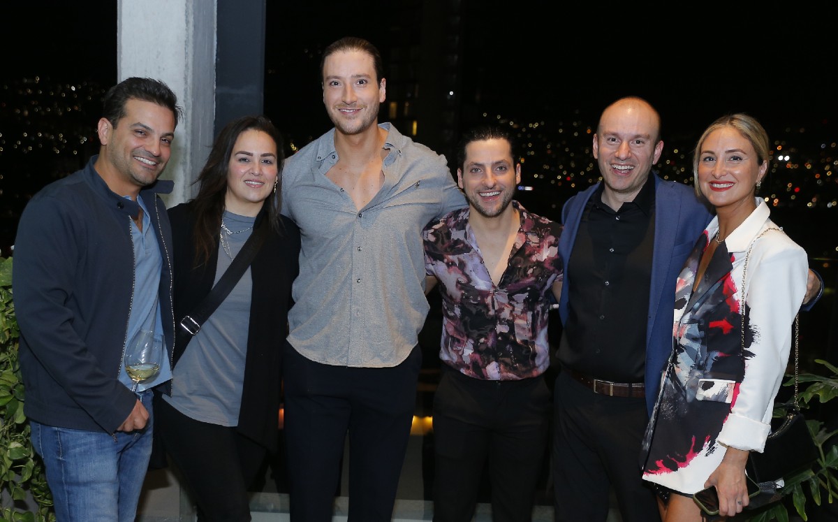 Jerry Garza, Gaby Guajardo, León Ramírez, Eduardo Martínez, Federico Brull y Adriana Villarreal