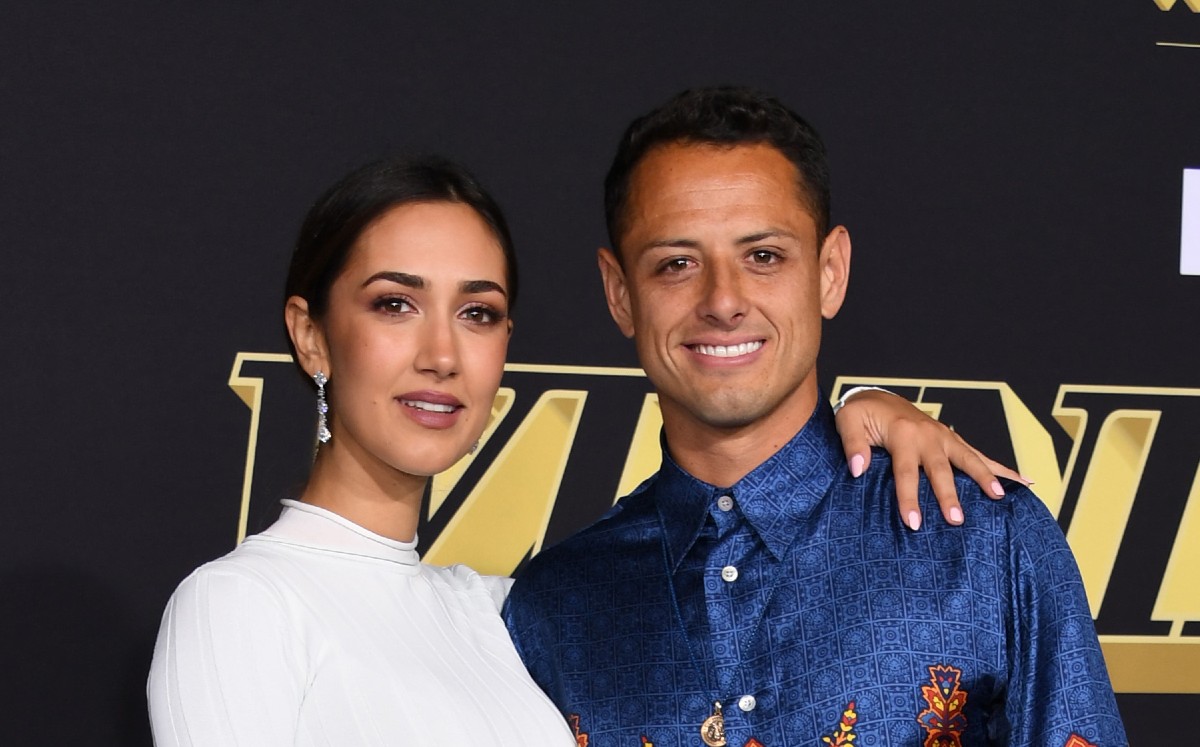 Chicharito Hernández y Nicole McPherson. (Foto: Getty Images).