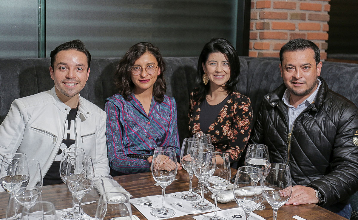 David Hannz, Miguel Muciño, Victoria Rincon y Carolina Villagrán