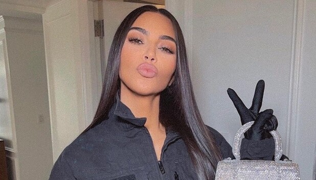 Kim Kardashian y su look Balenciaga en la Semana de la Moda de París. (Foto: Instagram).