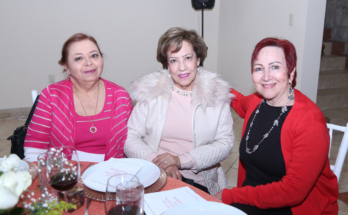 Ana Esther, Blanquita y Carmelita