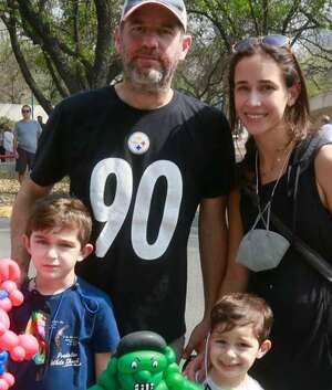 Federico Santos, Stephanie Schiemann de Santos, Federico Santos y Alejandro Santos. (Fotos: Omar Valdez)