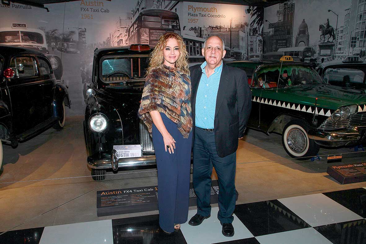 Gladys de Manzur y José Manzur  / Foto: José Chang