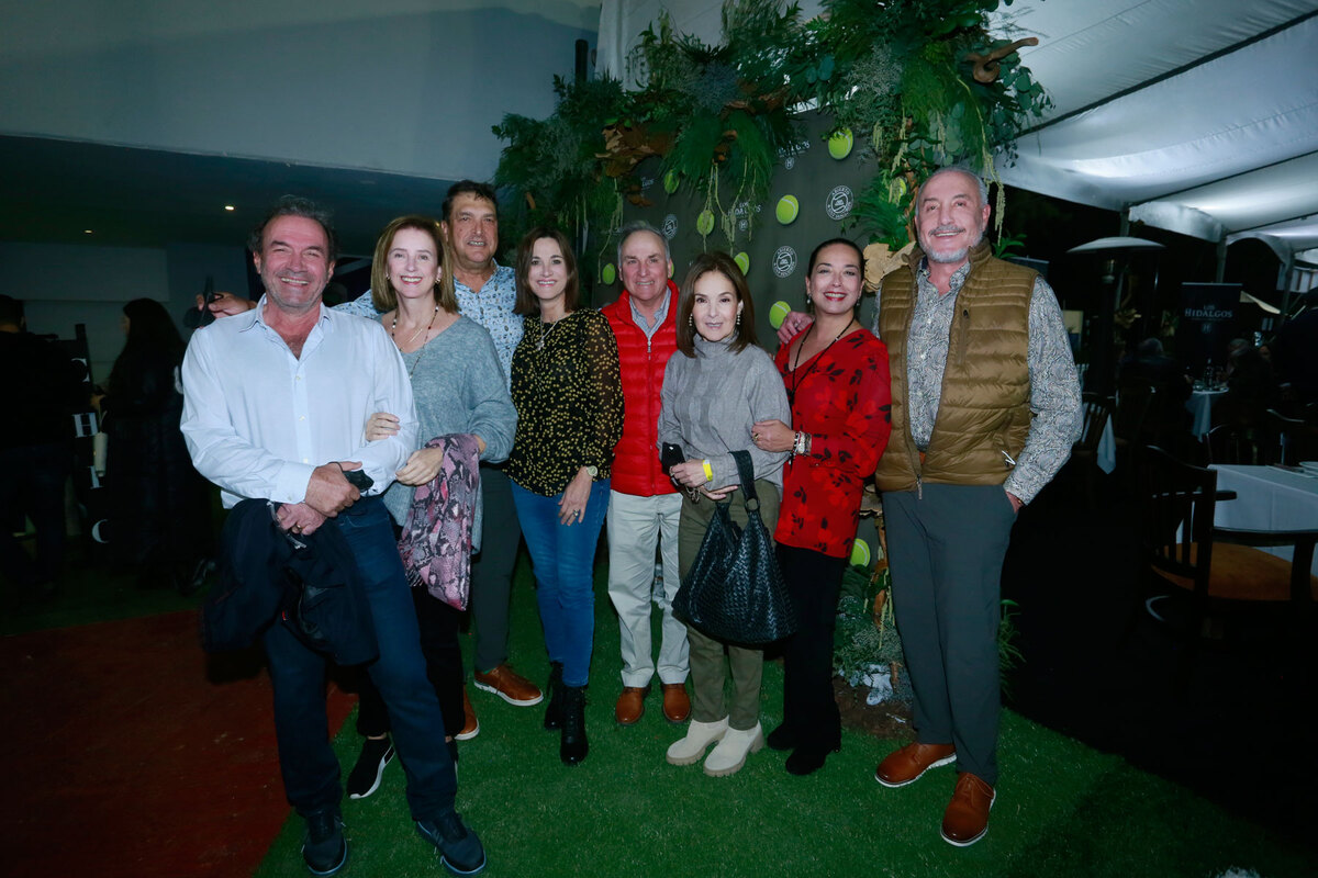 José zablah, Cecilia Treviño , Alejandro Garza, Ana Cristina Morales, Isidro Sada, Gabriela Chávez, Mireya montemayor de Pérez-Salinas y Guillermo Pér