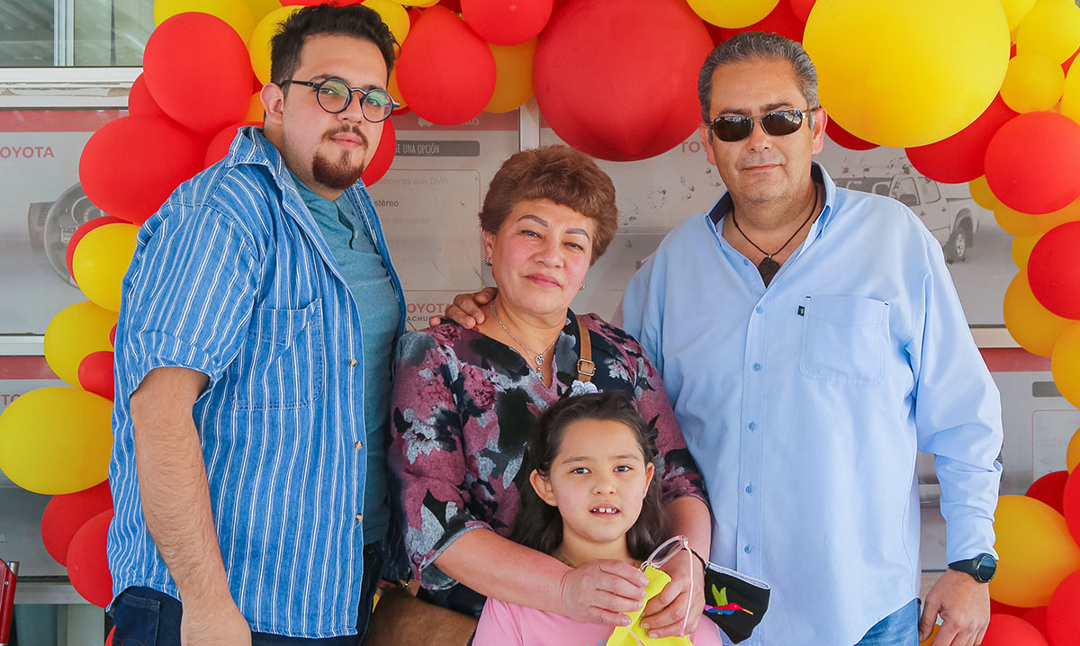 JOSÉ ANTONIO MORENO, LETICIA PÉREZ, JUAN PABLO DÍAZ Y ZURI CAROLINA IZQUIERDO