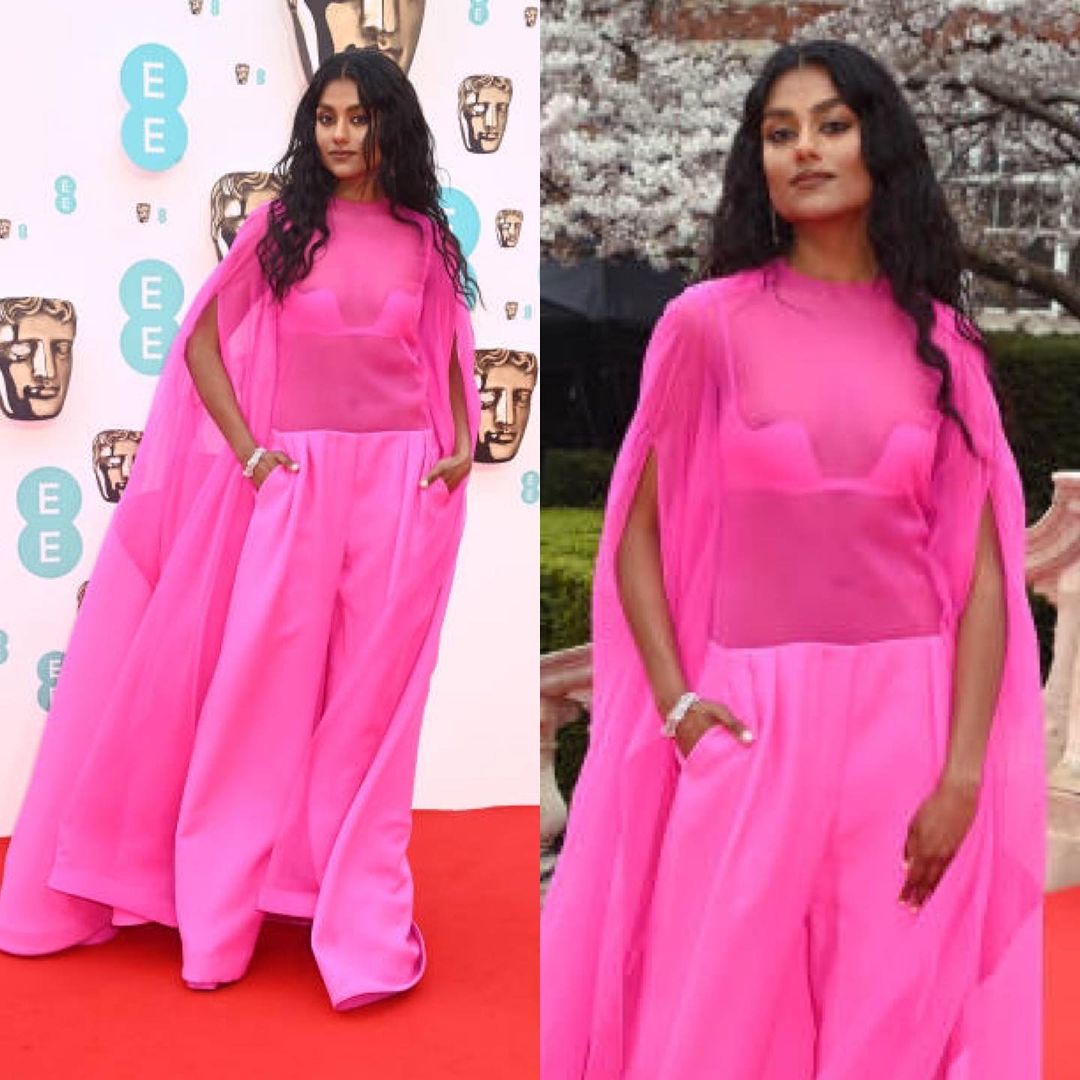 Simone Ashley, la nueva protagonista de la próxima temporada de "Bridgerton", usó un atuendo Valentino en color rosa