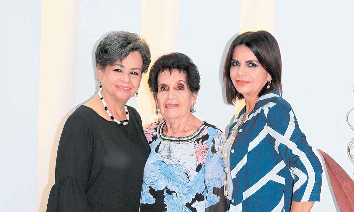 Rosa Luisa García, Rosa Flores y Mirna García / Foto: José Chang