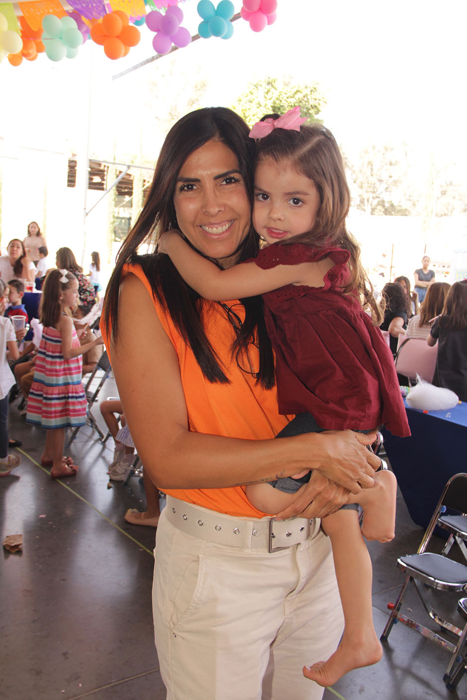 Gabriela Arias y Loretta Acosta.