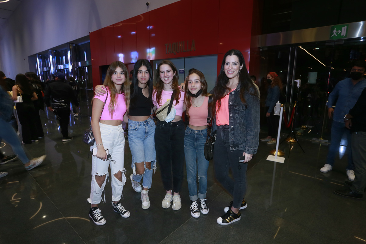 Alyssa Martínez, Mariana González, Valentina González, Ximena Lobeira y mariana Maldonado