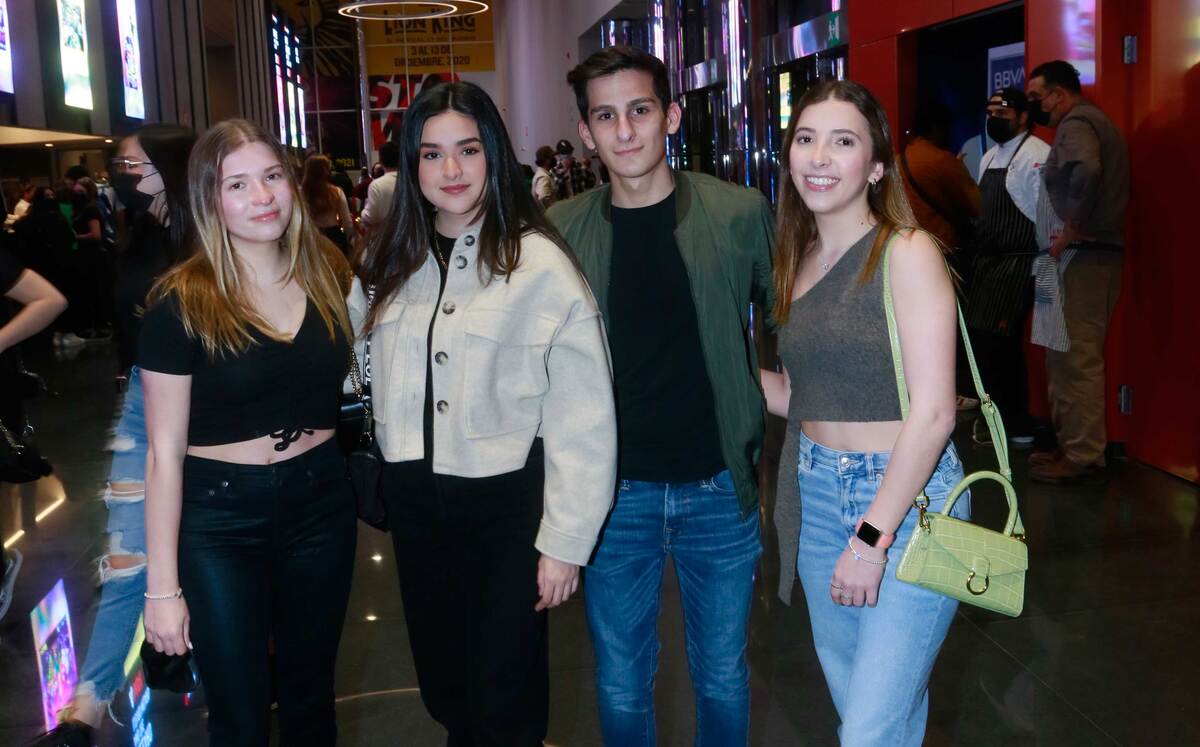 Daniela Garza T, Fernanda Villarreal, Pato Garza T y sofía Garza T