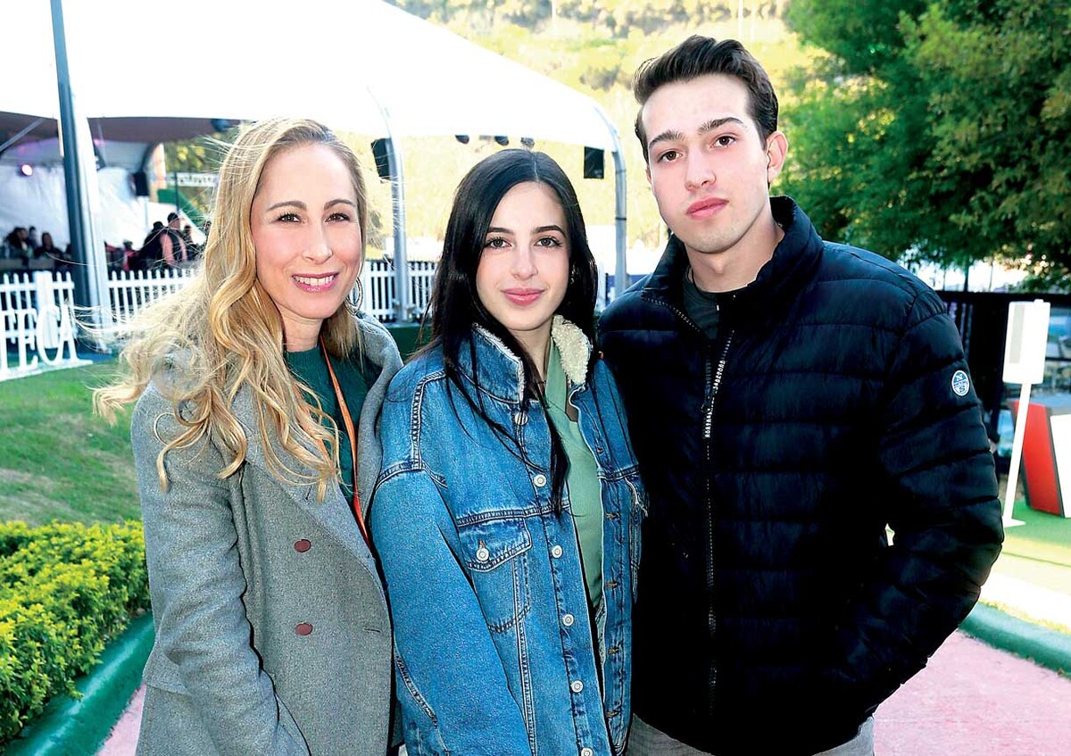 Jeannine Zambrano de Garay, Amanda Pérez y Vicente Garay
