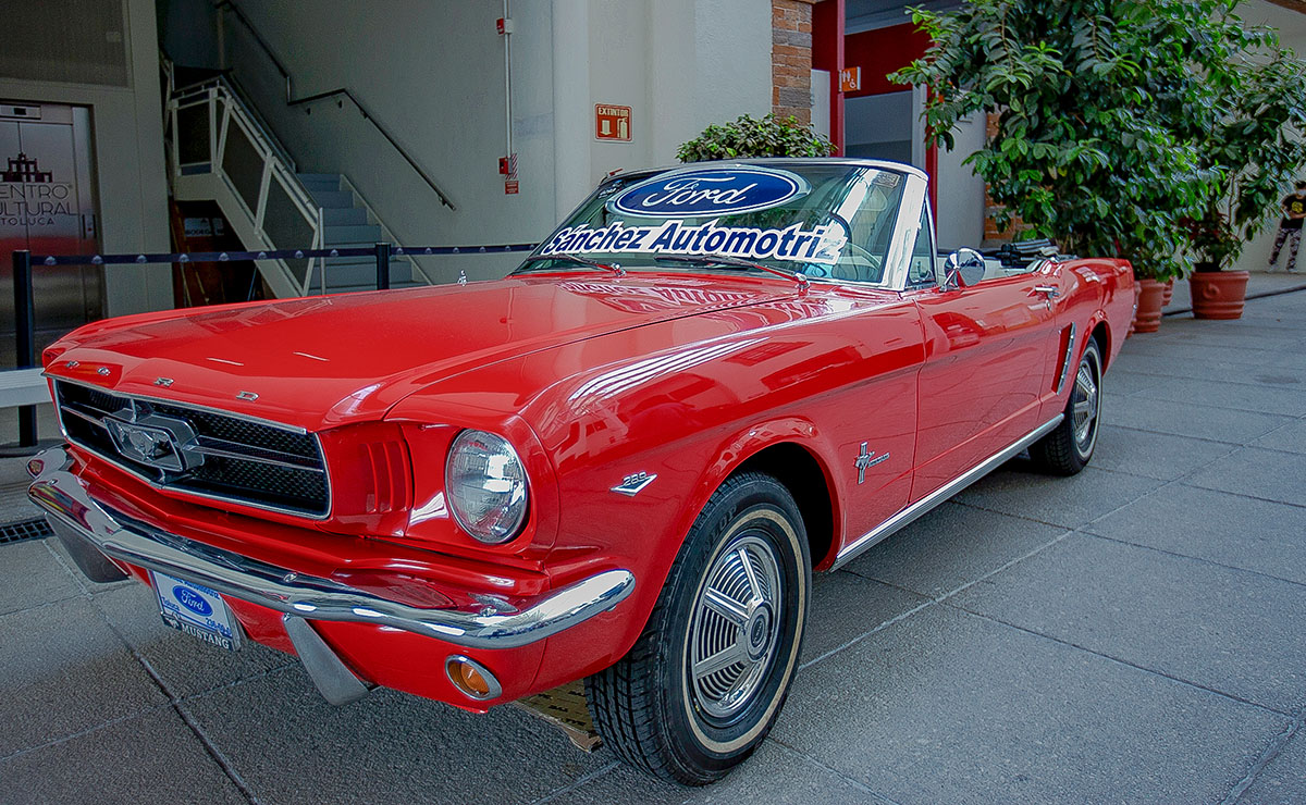 Autos clásicos por Ford Sánchez