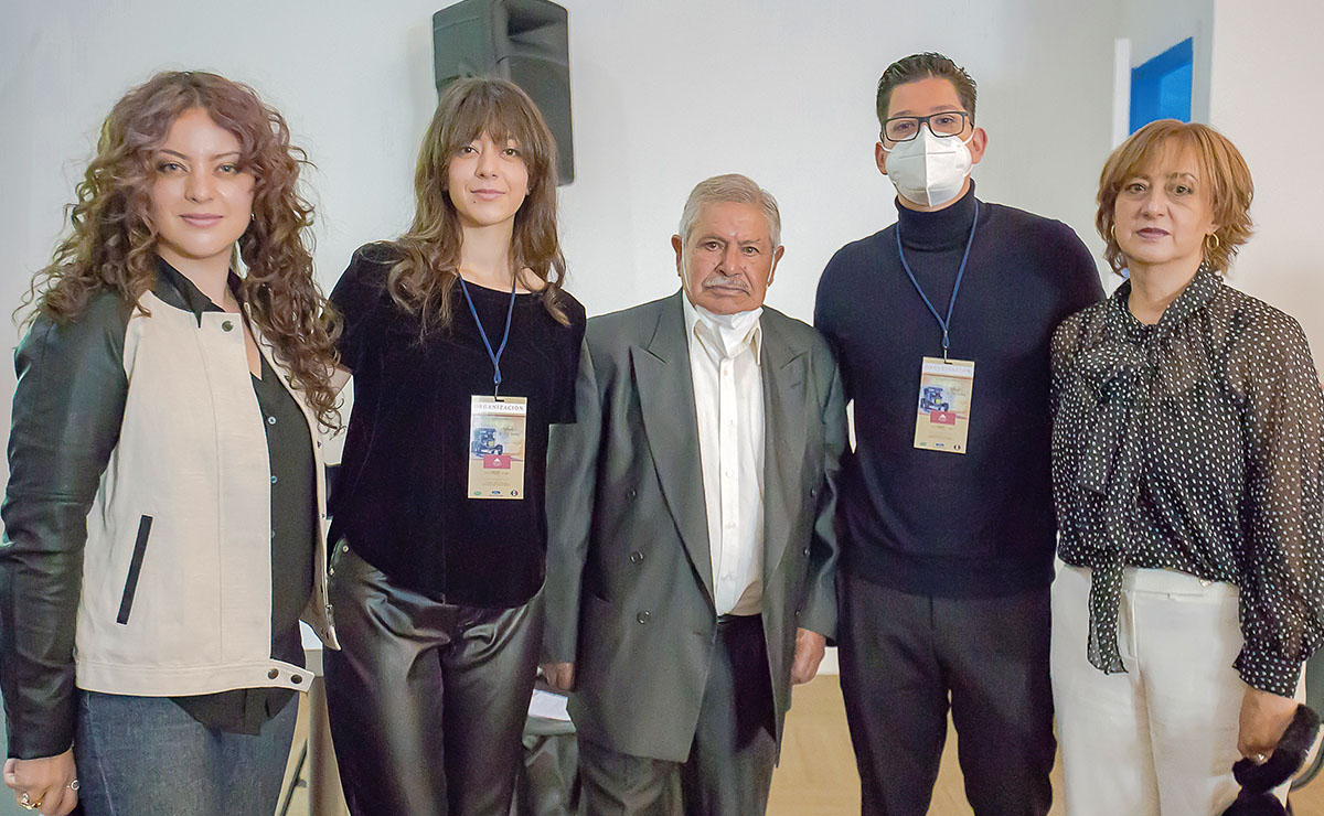 Daniela Ocaña, Sabrina Ocaña, Mariano Ocaña, Daniel Martínez y Ester Macías