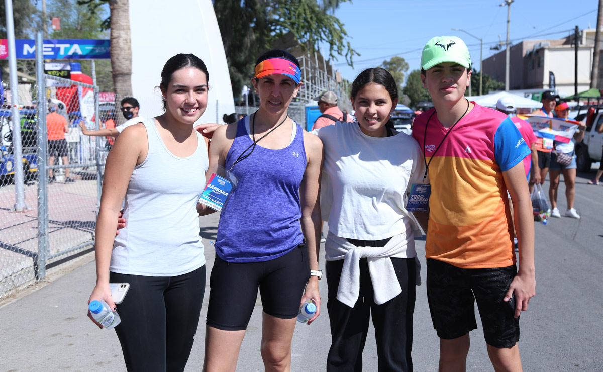 Ana, Bárbara, Marina y Nicolás