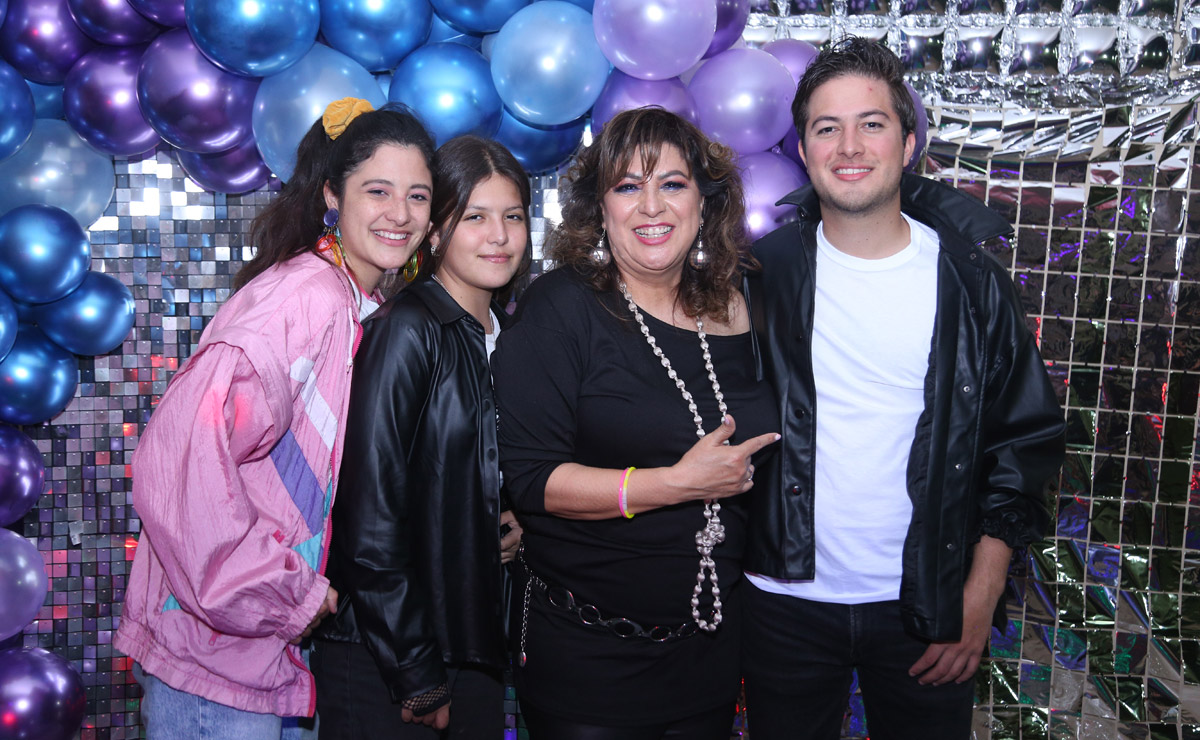 Ara, Valeria, Araceli y Luisfer
