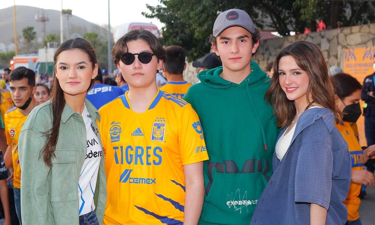 Jimena Marín, Dante Ferrero, Emiliano Solano y Emilia Herrera