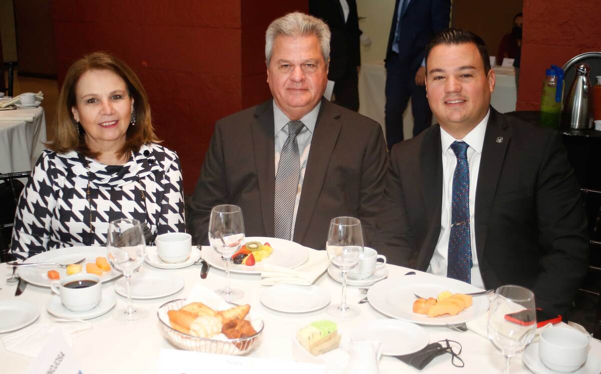 Dora Sylvia Cavazos de Canseco, José Canseco Villarreal y Mauricio Canseco
