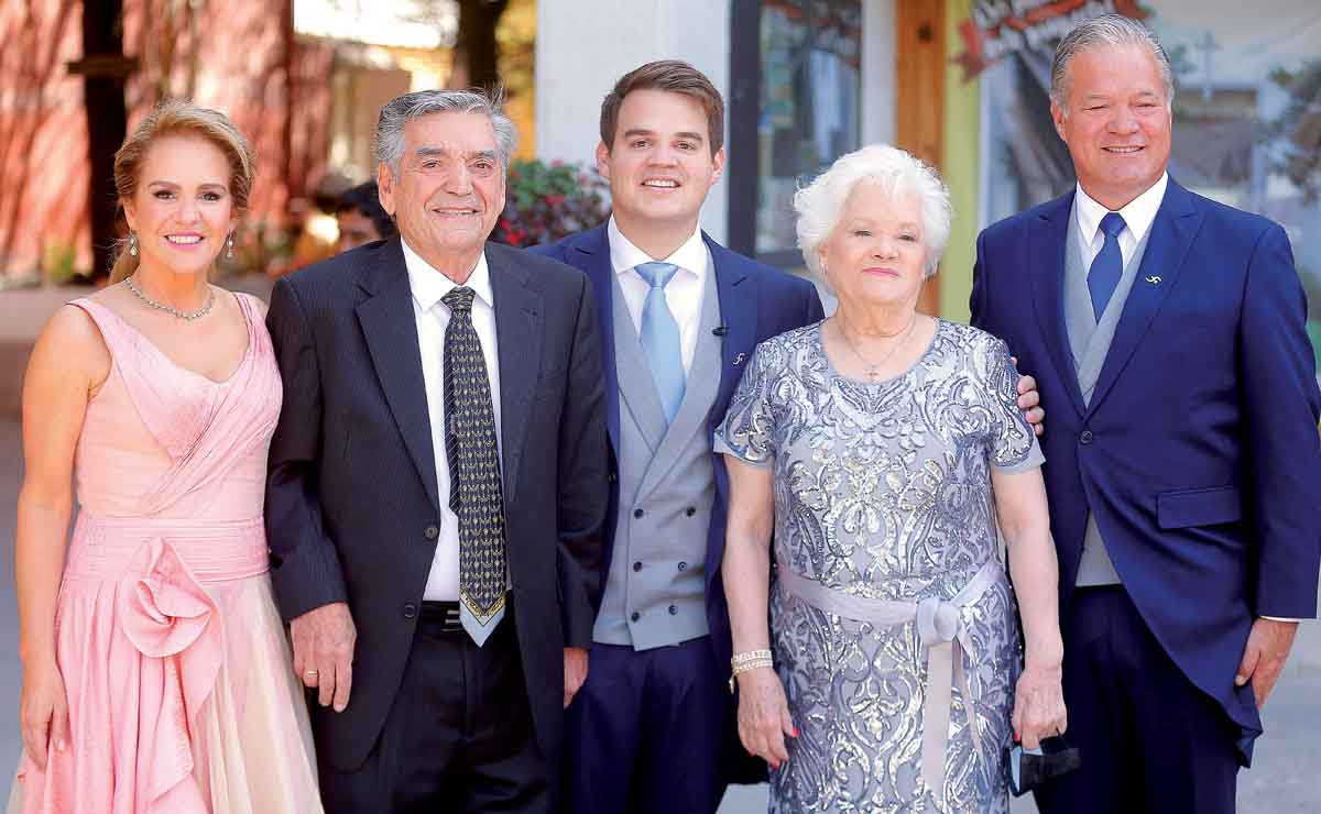 Lucía Martínez de Benavides, Arturo Martínez, Adrián Benavides, Graciela de Martínez y Adrián Benavides / Fotos: Daniel Saldívar