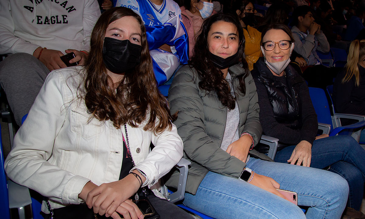 Camila Rivero, Isabella Llarena y Maricruz Llarena