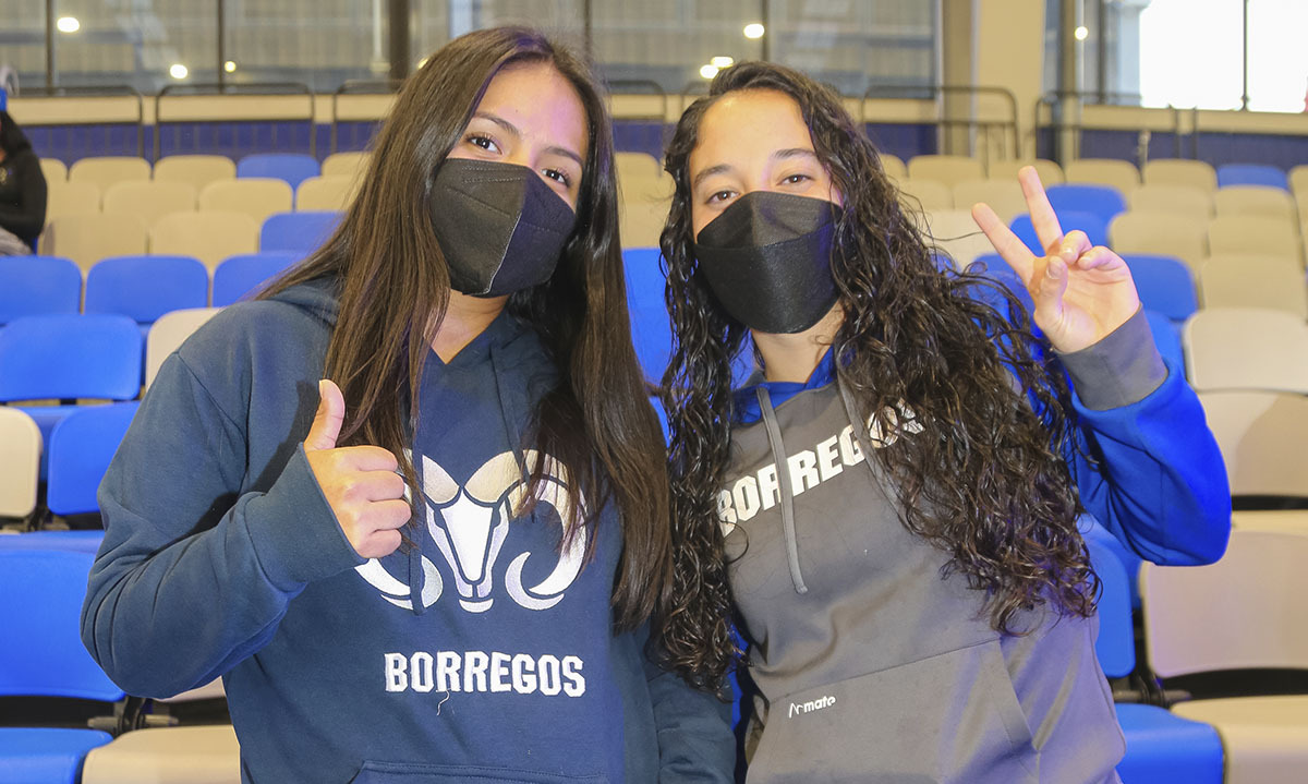 LESLIE PERALES Y MARTHA GENDRÓN