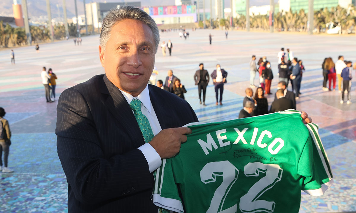 MANUEL NEGRETE