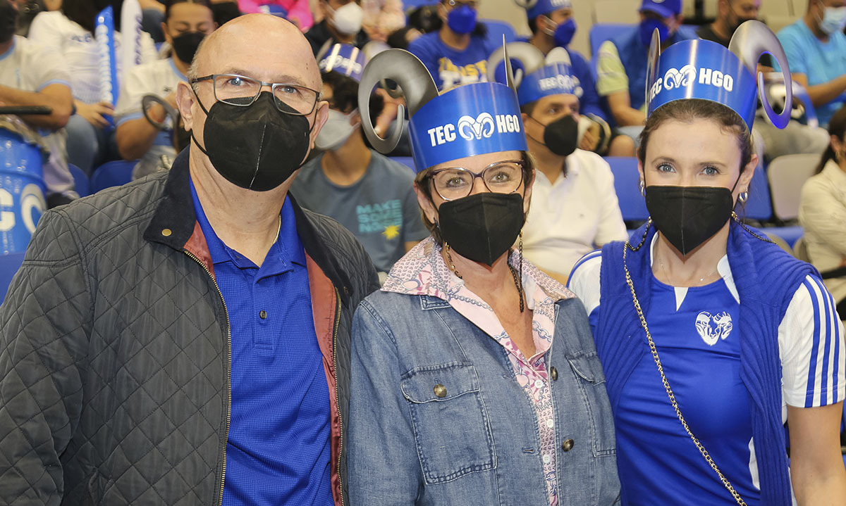 ROMUALDO TELLERÍA, MARÍA GUADALUPE GÓMEZ Y LUPITA TELLERÍA