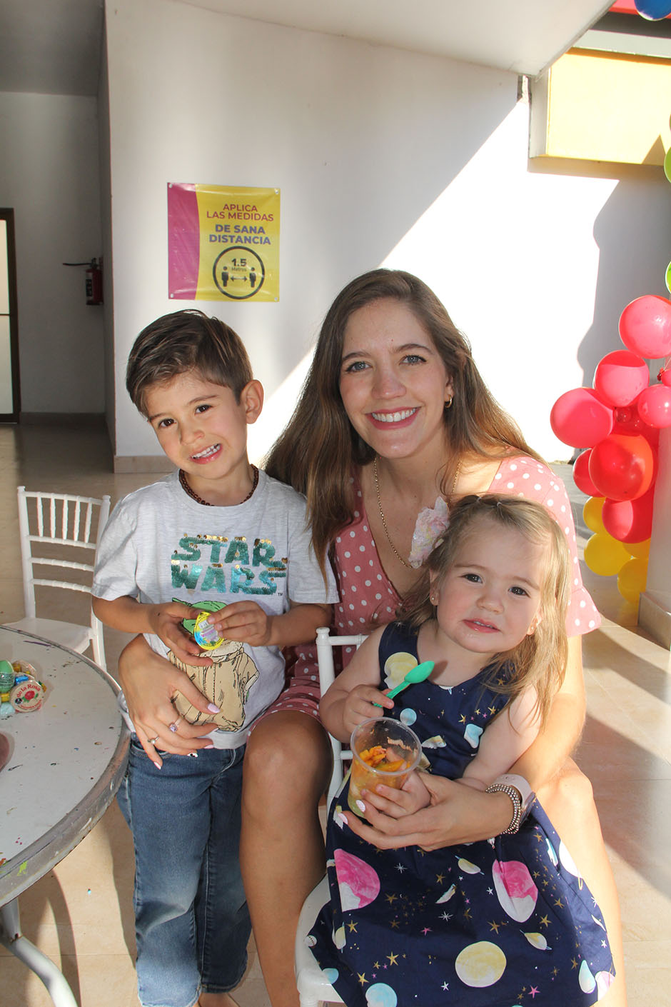 Kike Ibarra, Hilda López y Camila Ibarra.
