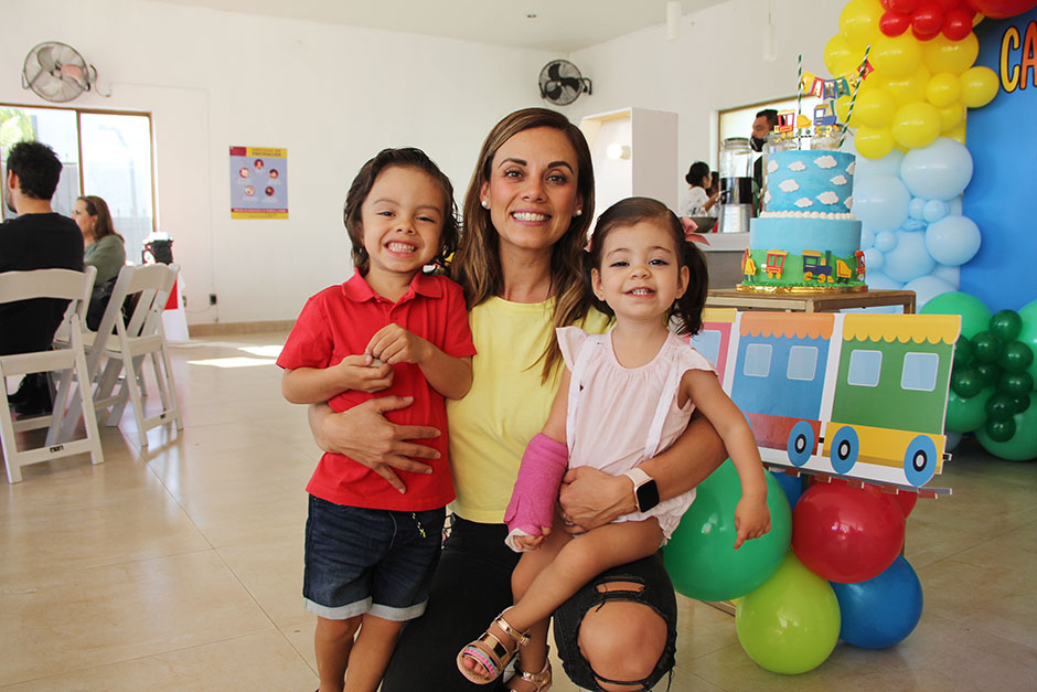 Tery de Labastida, Mateo Labastida y Luciana Labastida.